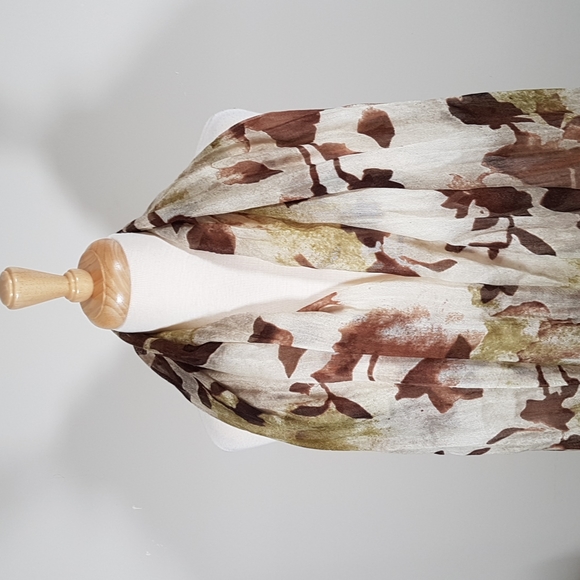 Vera Wang Scarf - Picture 2 of 7